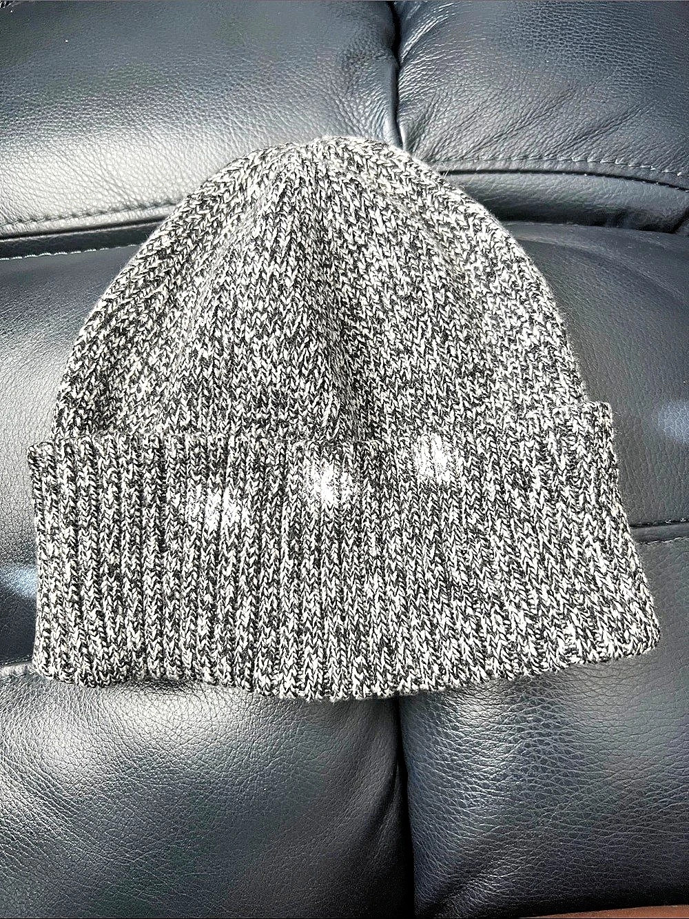 TIME AND TRU Marled Knit Beanie in Gray & White Like New
